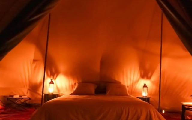 Bivouac les Hommes Bleus exclusive camp