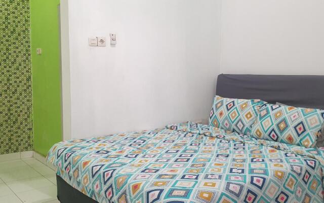 OYO 90990 Surya Residence