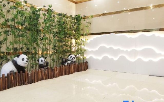 Zhufangzi Cinema Hotel (Anyue Beimenkou)