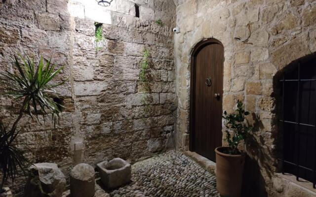 Porolithos Boutique Hotel