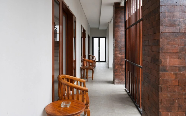 RedDoorz Plus @ Yasa’s Living Denpasa