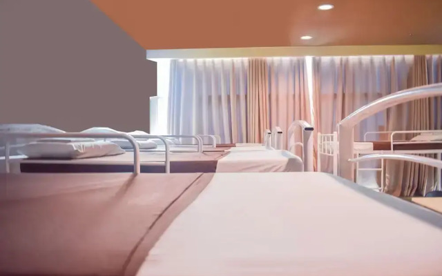 Vaccinated Staff - Capital O 826 Green Windows Dormitel