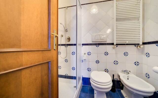 Modern & Charming 3 bed Flat in Central Location
