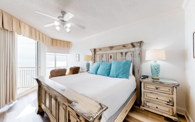 Palacio Condominiums