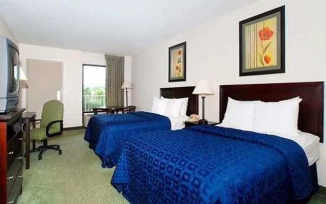 Comfort Suites
