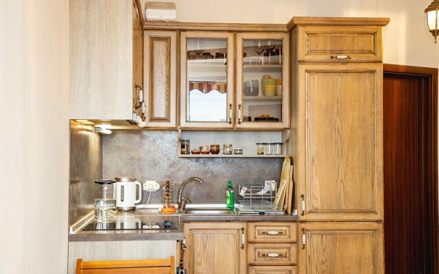 FM Premium 1-BDR Apartment with Pool & Parking - Summertime