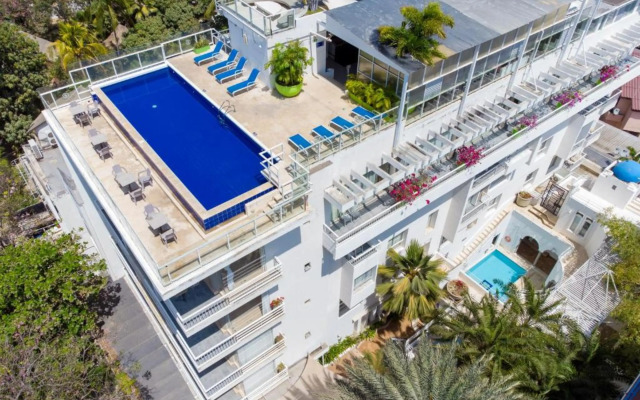 Santorini Hotel & Resort