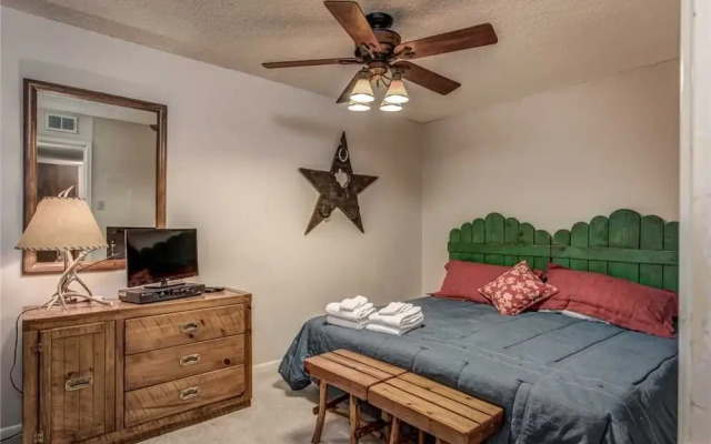 Holly Haven - Five Bedroom Cabin