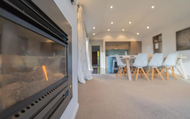 Southland Sounds - Te Anau Holiday Home