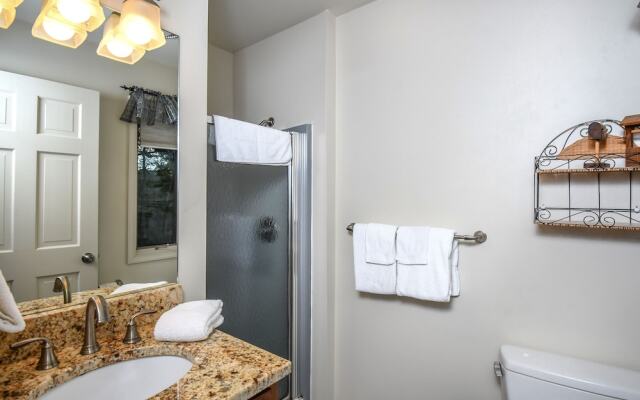 Nature's Retreat 5 Bedroom House