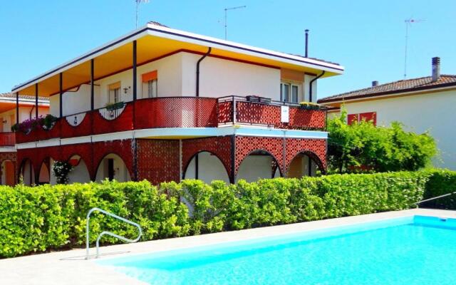 Spacious Villa With Private Garden and Pool