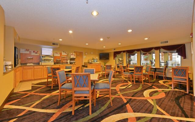 Best Western Oswego Hotel