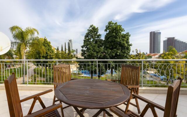 Bay View Gardens Apt 3