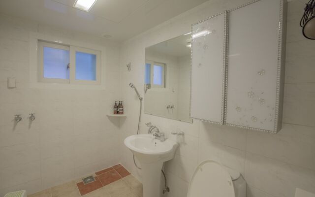 House Hongsi-first floor