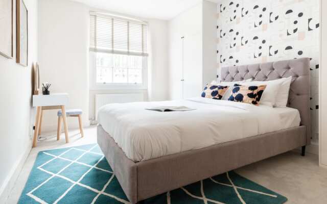 The Chelsea Arms - Bright 3BDR with Garden & Private Parking