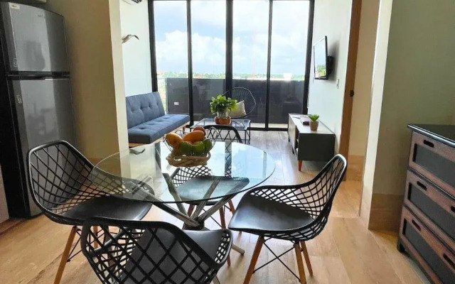 New Downtown Condo with Rooftop Pool
