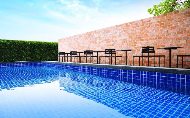 Theorie Hotel Sukhumvit 107 by SLH