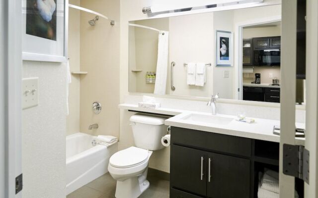 Candlewood Suites Guadalajara Galerias by IHG