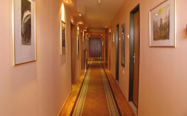 Room-hotel Square Macedonia