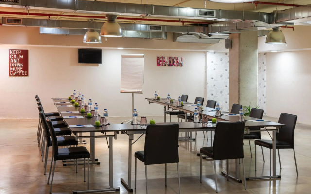 Madrid Airport Suites, Affiliated by Meliá