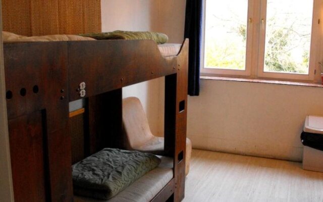 Season Hostel Hill