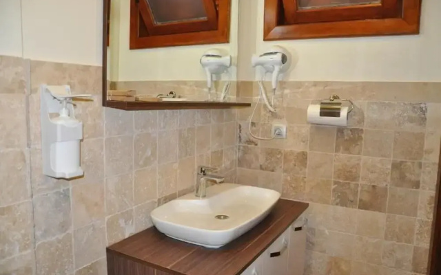 Tarihi Kumbaba Otel