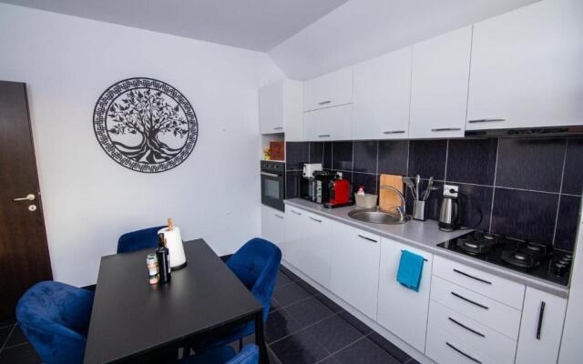 N & G Apartments