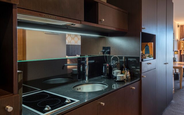 Museum Apartment Hotel, Independent Collection by EVT