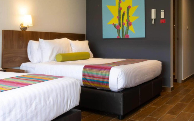 Hotel Estancias VIVE MX el marques Queretaro, Trademark