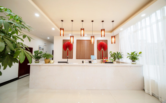Puhua Hotel
