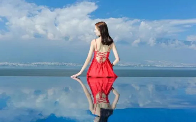 Dali Erhai Lake · Lake Residence Time Seaview Inn