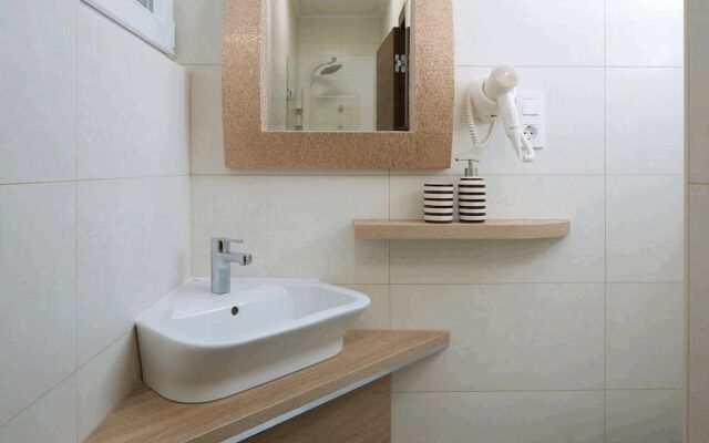 Apartments Vista Royal