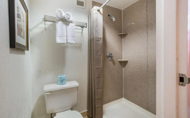 Budgetel Inns & Suites - Atlanta Galleria Stadium