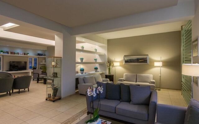 Kalamaki Mare Suites