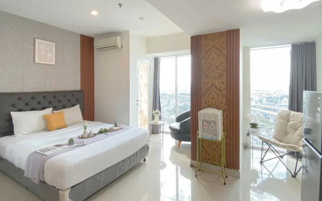 Modern Look Studio At Apartment Grand Kamala Lagoon