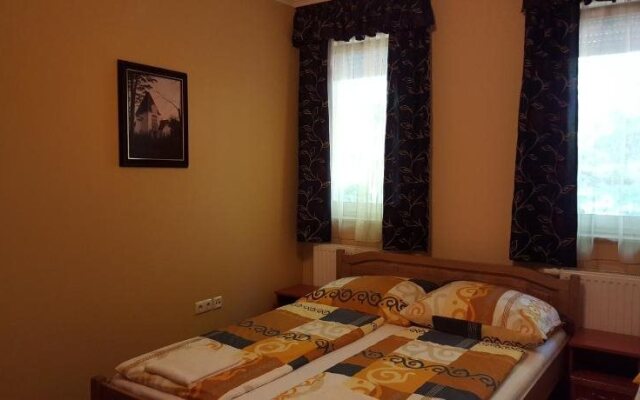 Villa Riccardo & Pool