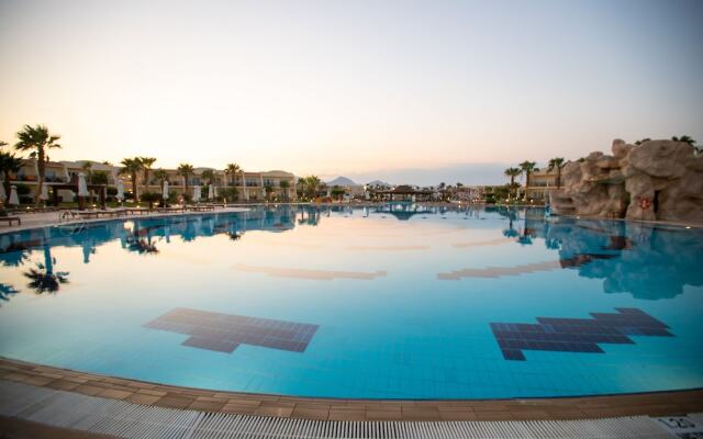 DoubleTree by Hilton Sharm El Sheikh - Sharks Bay Resort