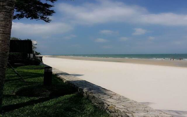 Baan San Ploen Condominium by Renvio