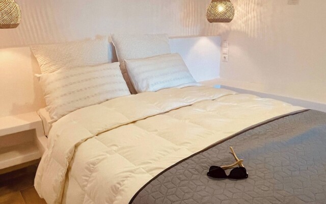 Travellers And Hikers Delight 2, Next To Sougia