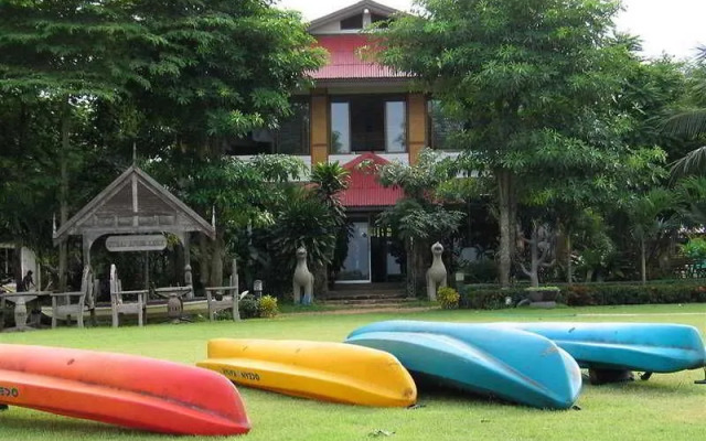 Uthai River Lake Resort