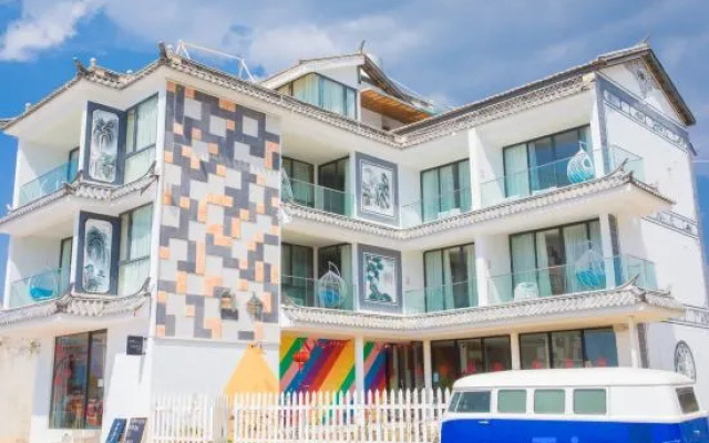 Dali · Manshan · That Year July | 360° Seaview Sunset Moon Tide Resort Art Villa (Erhai Lake) – Exterior – Dali