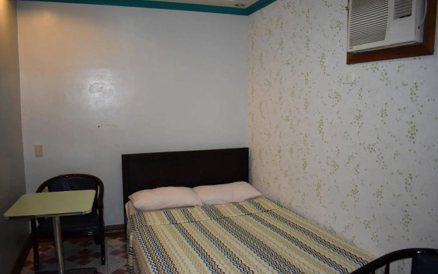 OYO 701 R-kings (former Tomobe Hotel And Restaurant)