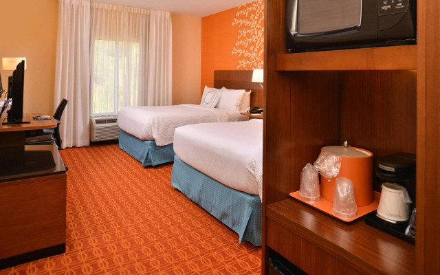 Fairfield Inn & Suites Calhoun