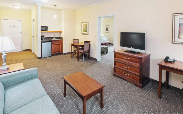 La Quinta Inn & Suites by Wyndham Gainesville