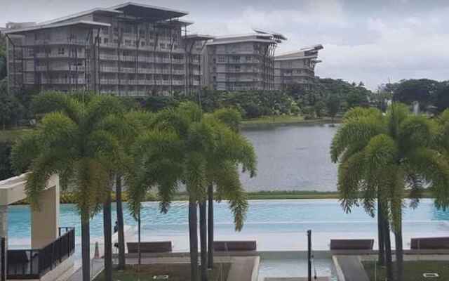 Pico de loro 306 Room for Rent