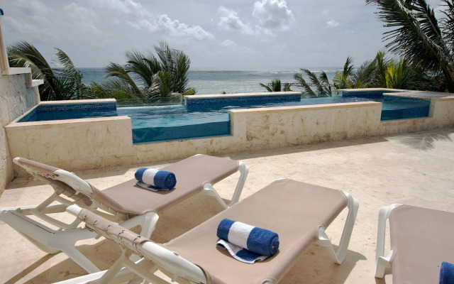 Casa Coral - Luxury Condos