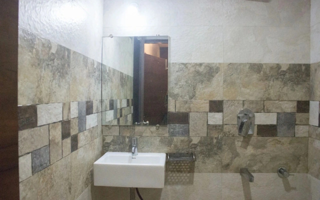OYO 7154 Hotel Highland Residency