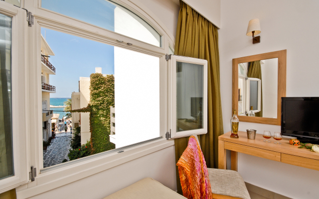 Xenia Hotel