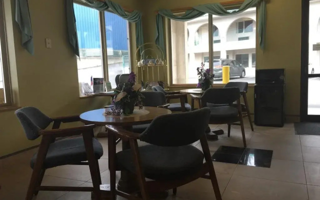 Timberland Inn & Suites