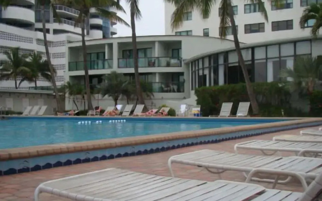 Casablanca by Design Suites Miami